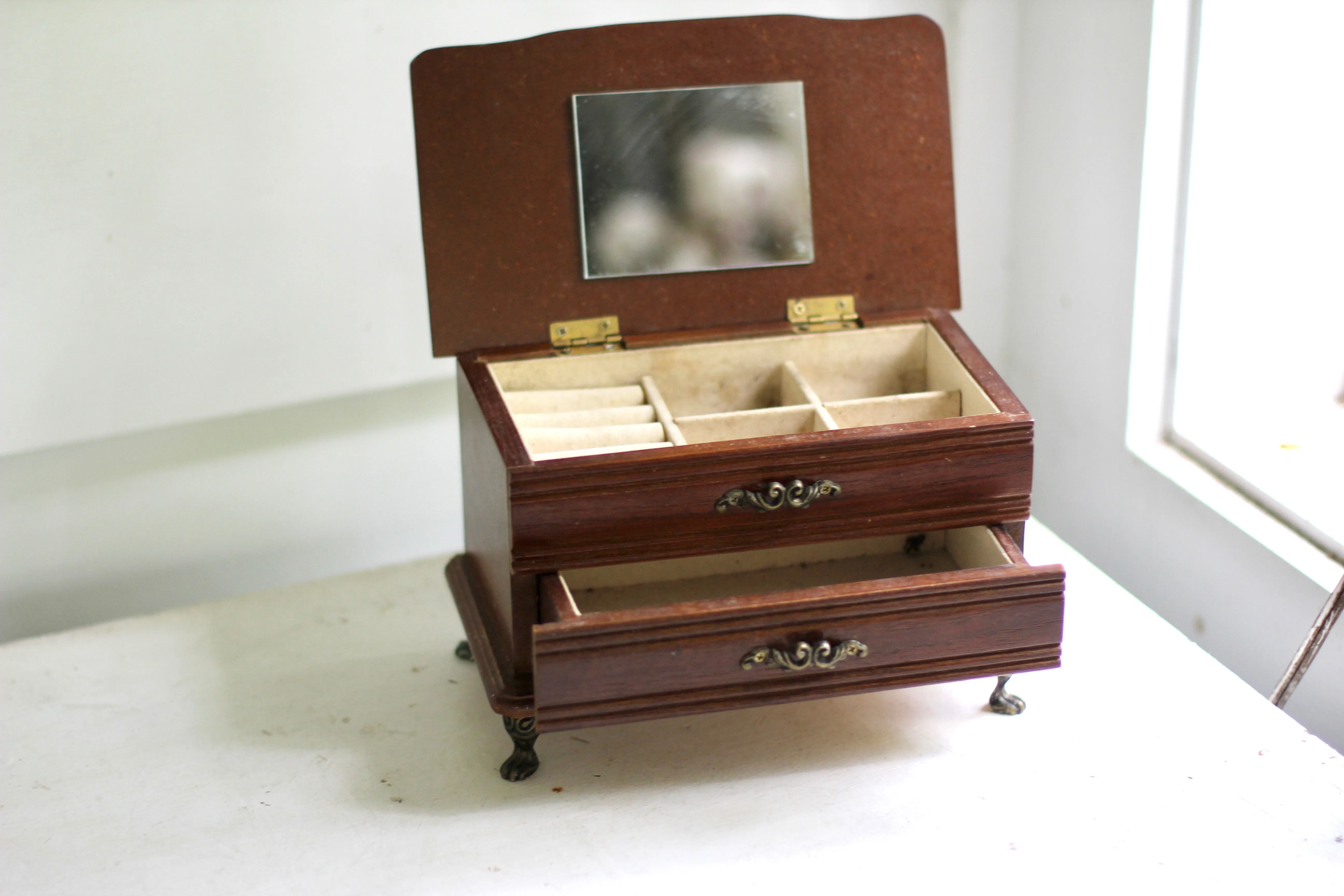 Antique Wood Lion Claw Feet Jewelry Box