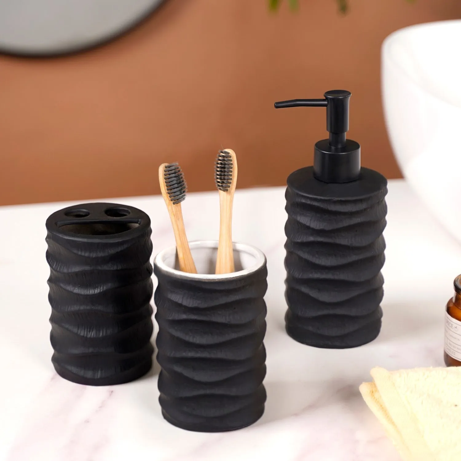 Black Matte Wave Bath Accessory Set Of 3