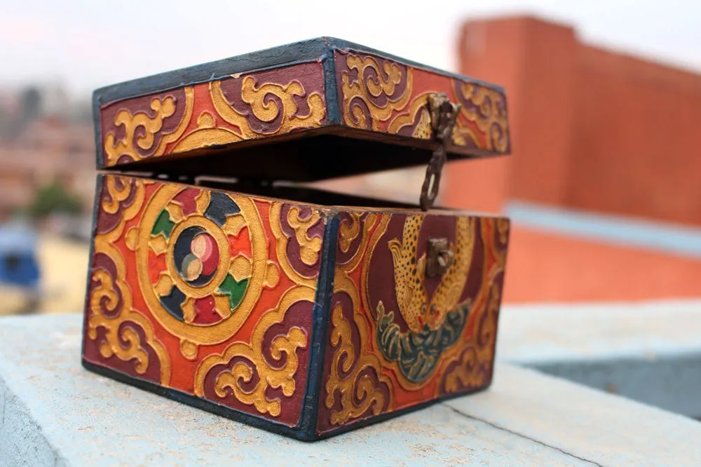 Tibetan Lucky Symbols Conch Decorative Wooden Box