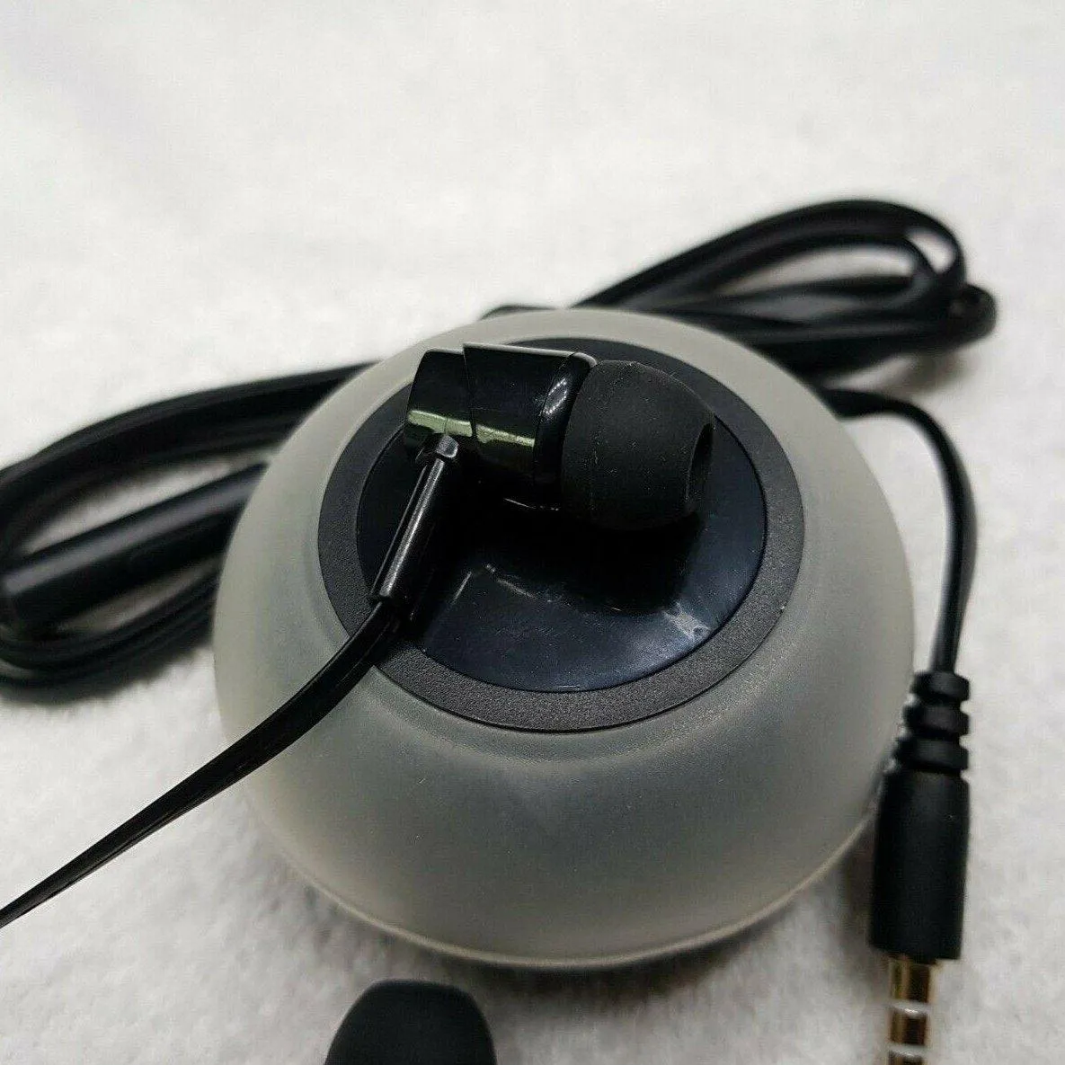 Wired Stereo Earphones/Earbuds with Mic & Call Button for most Android Phones